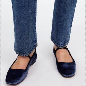 The Madewell Greta Ballet Flat in the color Curfew - size 7.5